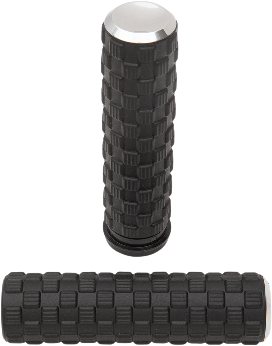 ARLEN NESS Air Trax Grips - TBW - Chrome 07-353
